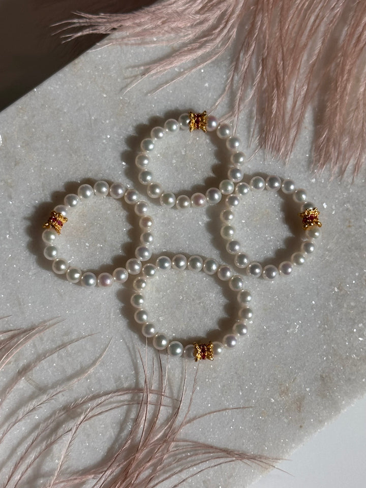 H.Q. White Pearl Ring